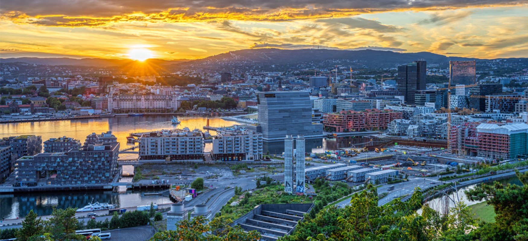 Oslo Barcode and harbour seen from east